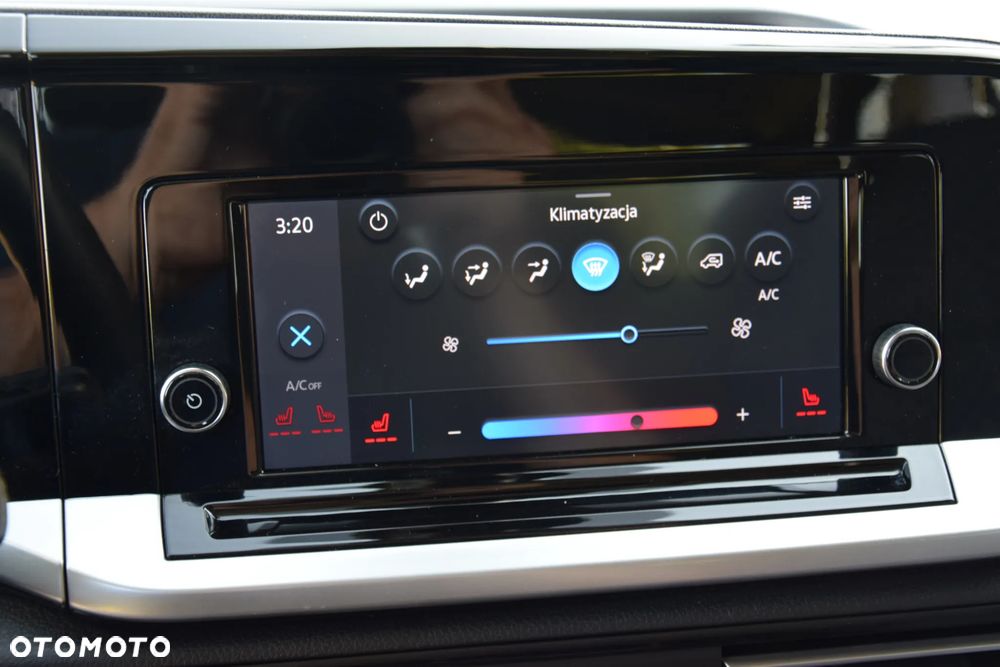 Ford Tourneo Connect 2.0 EcoBlue Allrad TITANIUM - 24