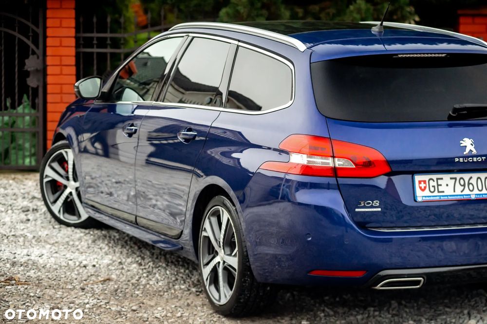 Peugeot 308 - 8