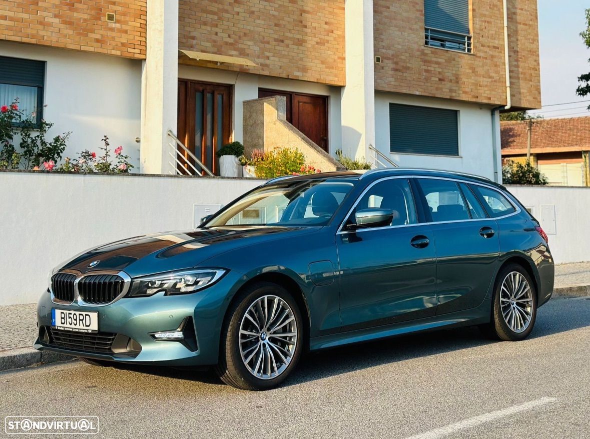 BMW 330 e Touring Aut. Luxury Line - 1