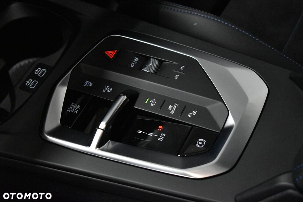 BMW Seria 1 120 mHEV - 14