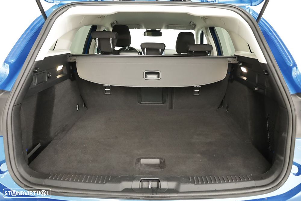 Ford Focus SW 1.0 EcoBoost MHEV Active X - 23
