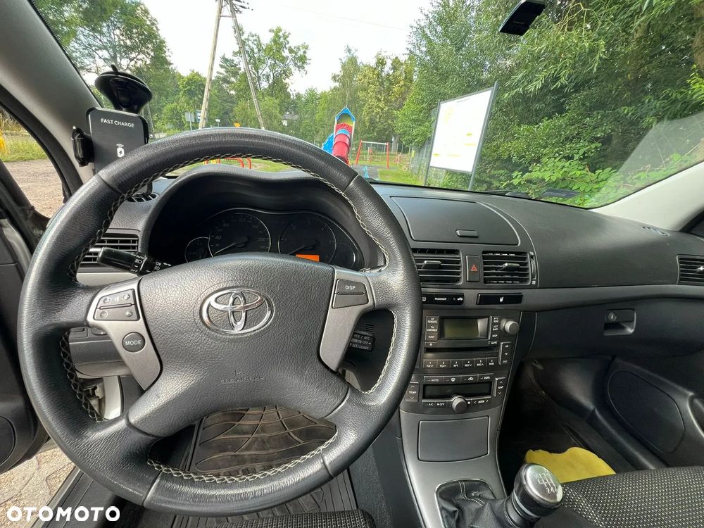 Toyota Avensis 2.2 D-4D Prestige - 23