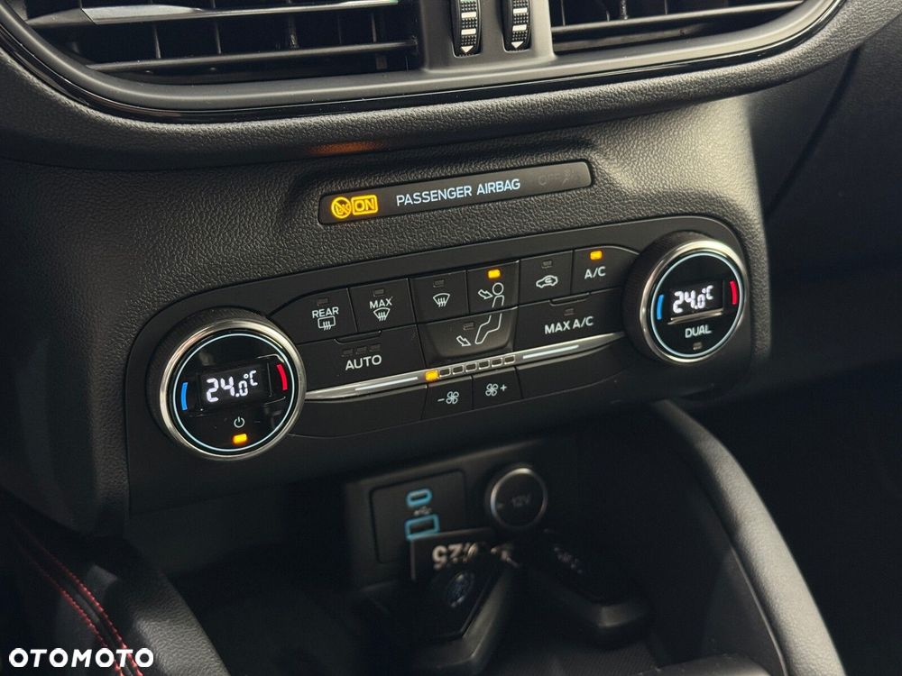 Ford Kuga 1.5 EcoBoost FWD ST-Line X - 25