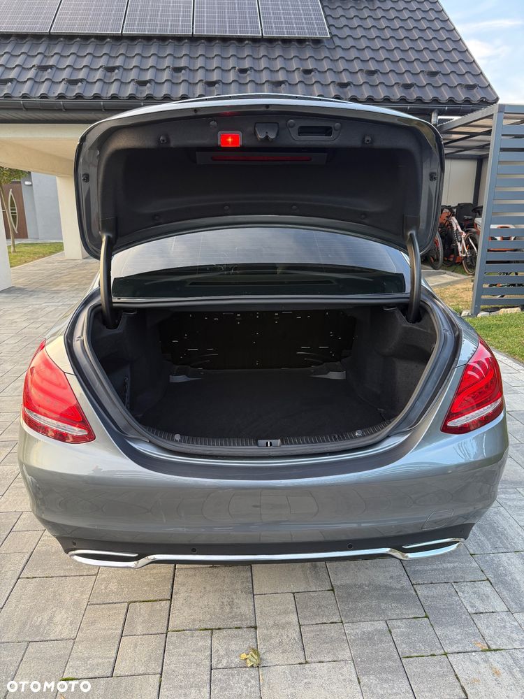 Mercedes-Benz C-Class 2018 photo 4