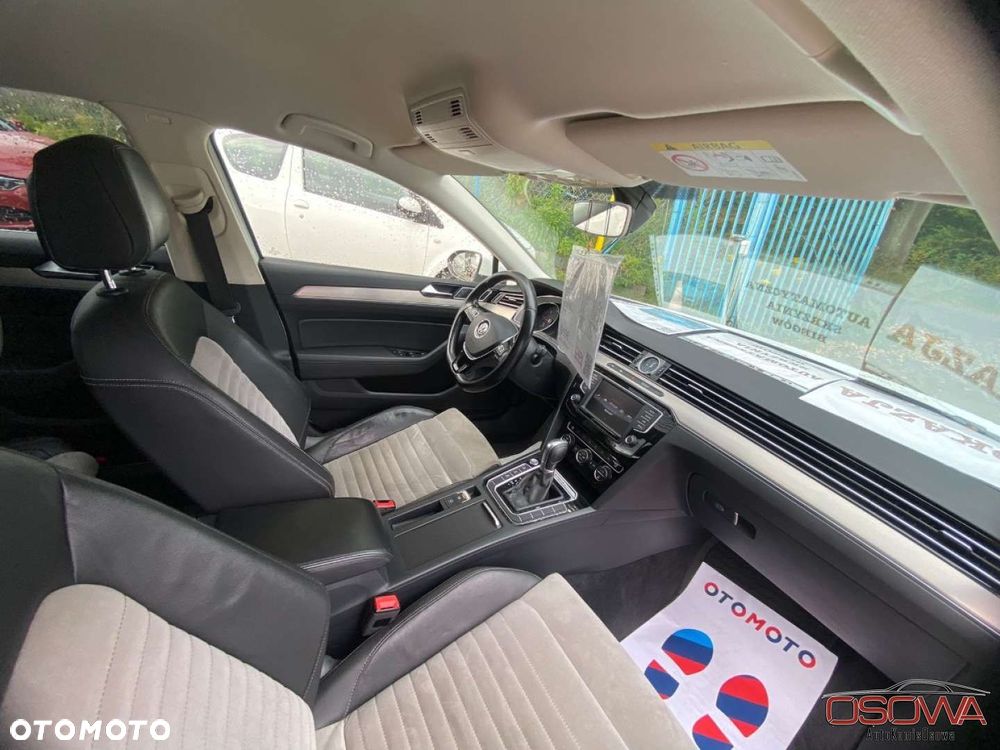 Volkswagen Passat - 30