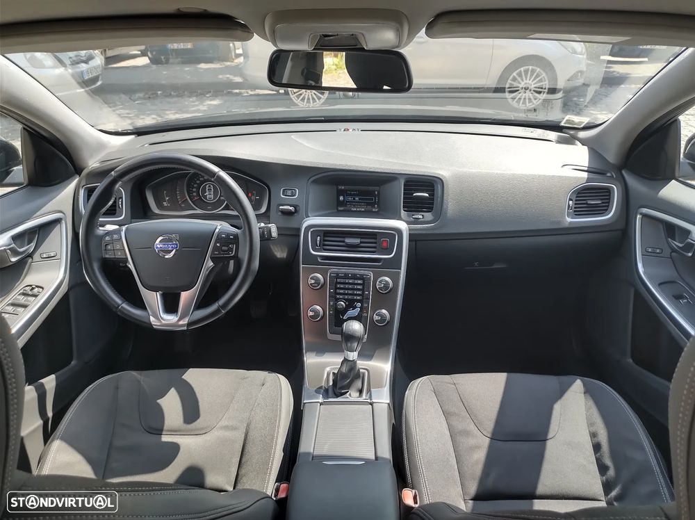 Volvo V60 1.6 D2 Drive Momentum Start/Stop - 20