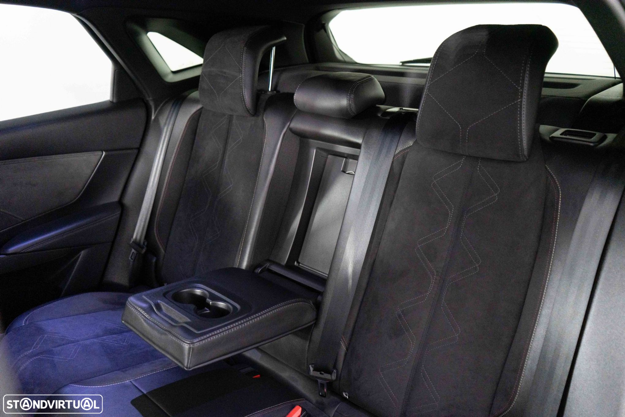 DS DS7 Crossback E-Tense Performance Line EAT8 - 9