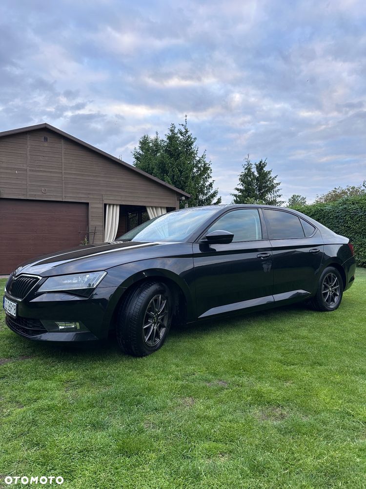 Skoda Superb 2.0 TDI Ambition DSG7 - 9