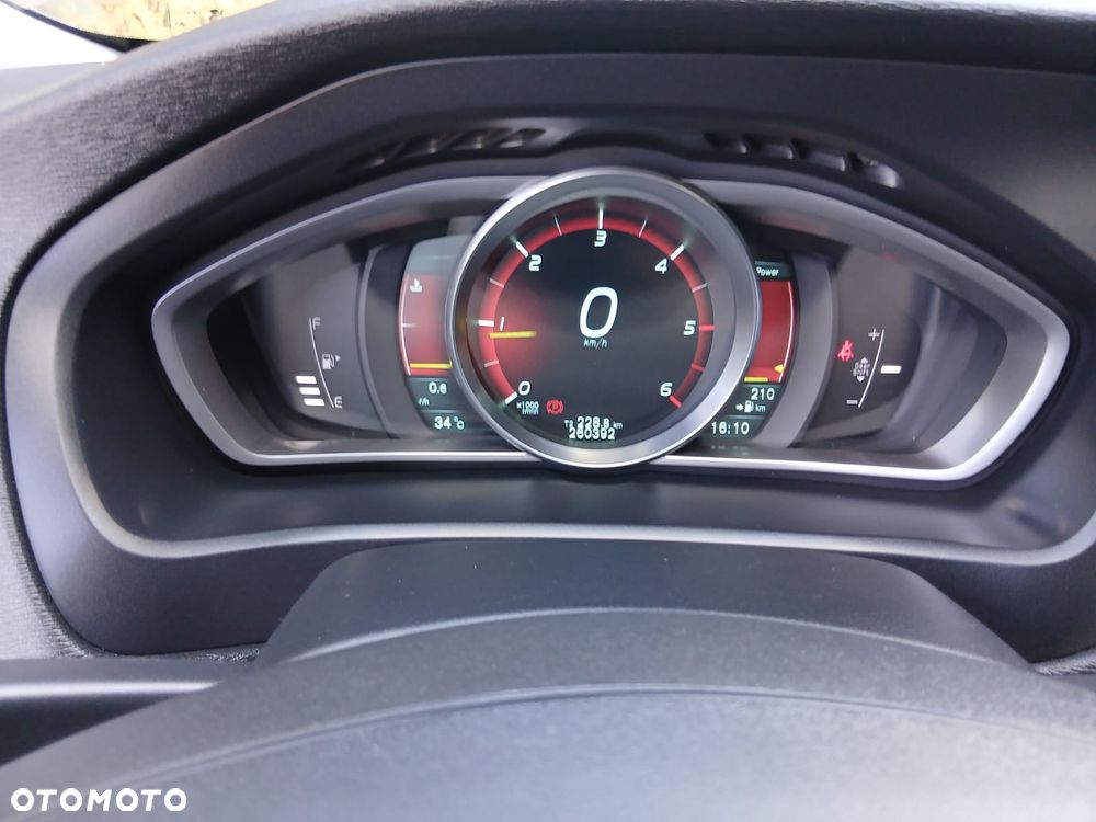 Volvo V40 D2 Momentum - 22