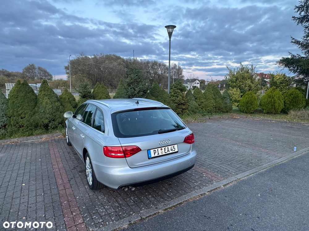 Audi A4 Avant - 11