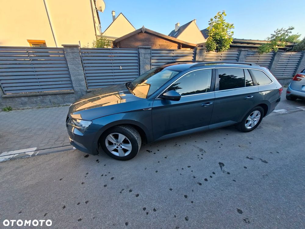 Skoda Superb 2.0 TDI Ambition - 22