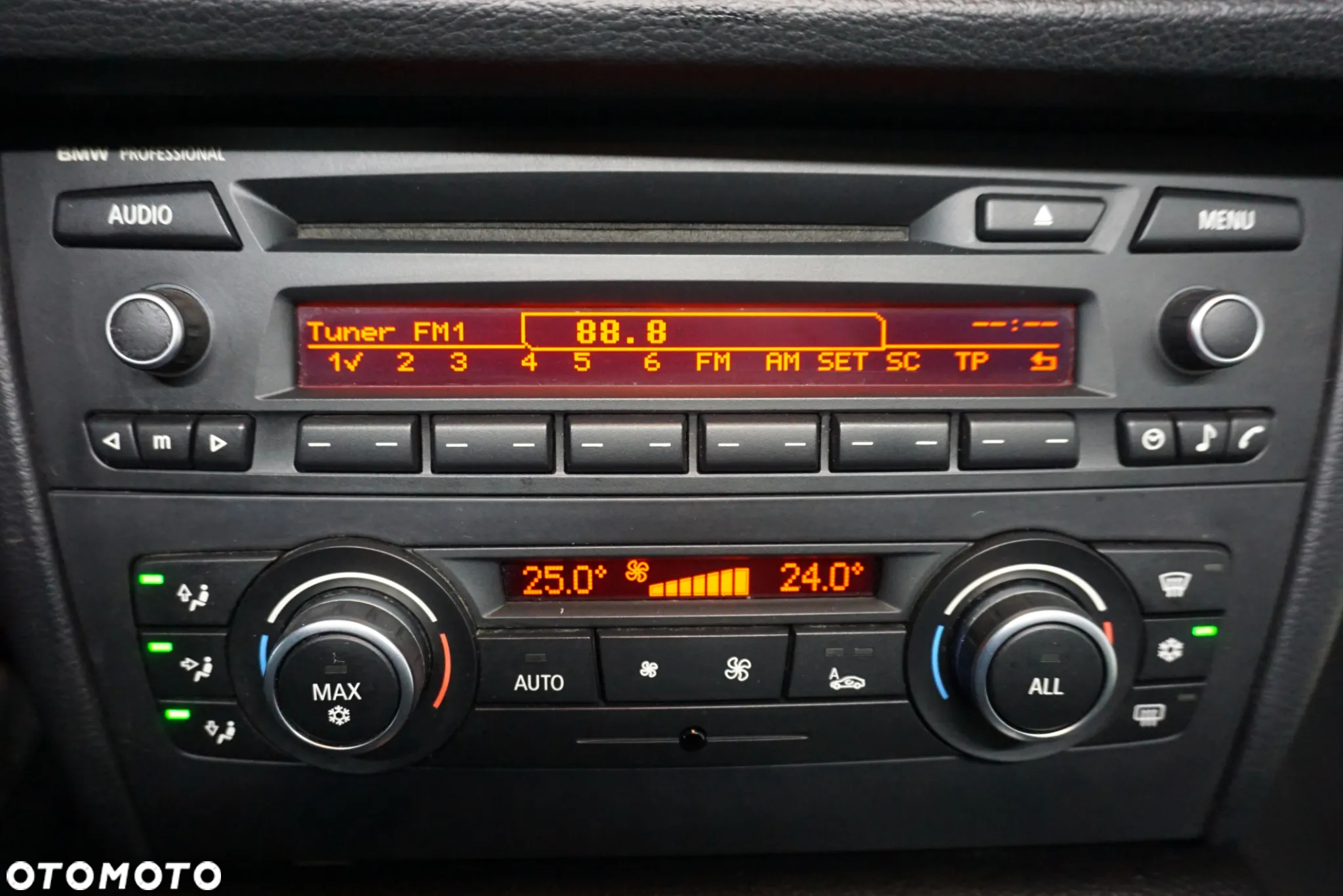 BMW X1 sDrive18d - 32