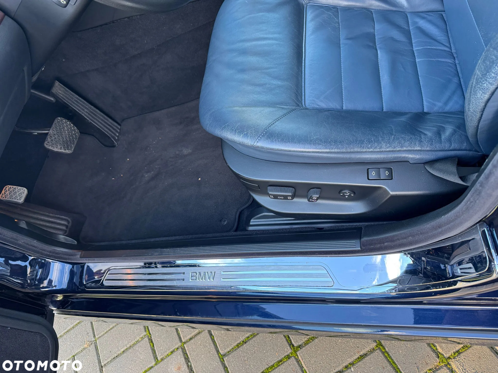 BMW Seria 7 750i - 30