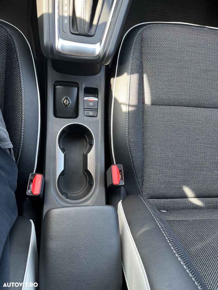 Renault Captur 140 EDC MHEV Techno - 24