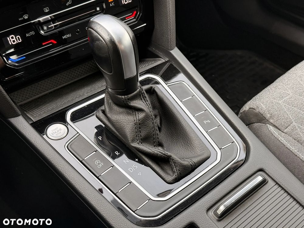 Volkswagen Passat Variant 1.5 TSI EVO Business DSG - 22