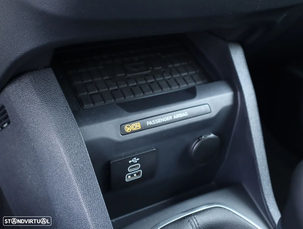 Ford Tourneo Courier 1.0 EcoBoost Titanium - 54