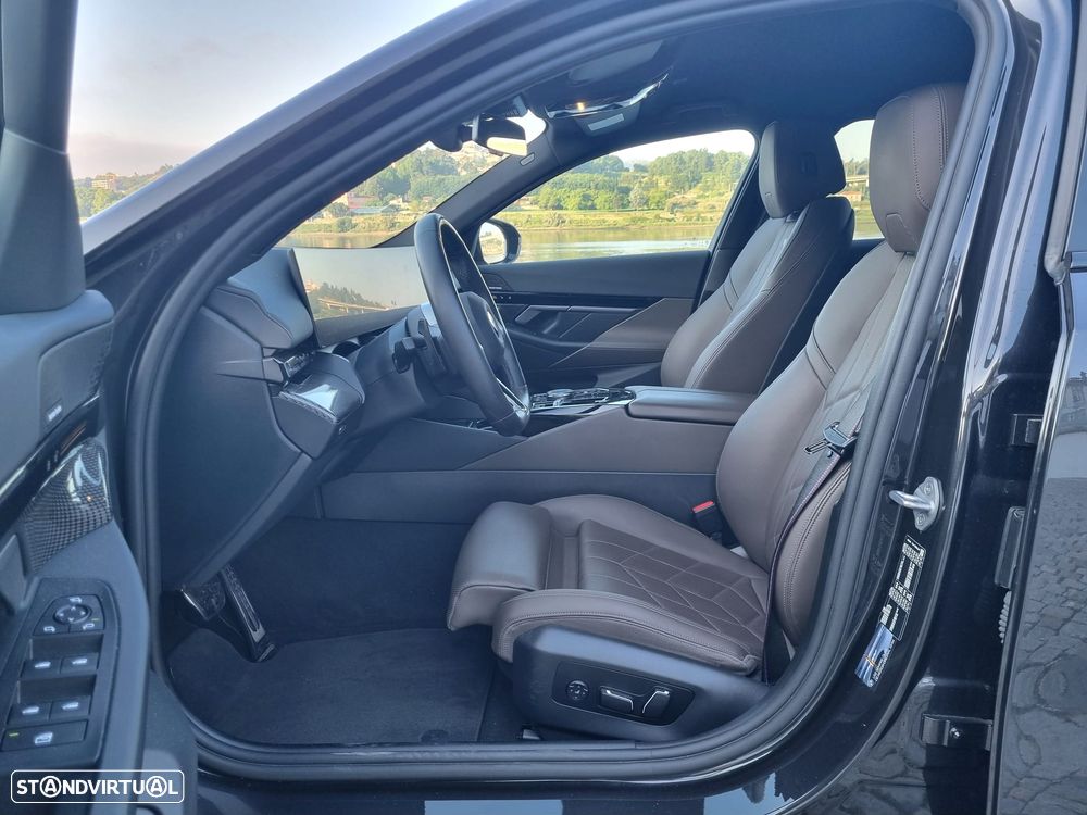 BMW 520 d Pack Desportivo M Pro - 4