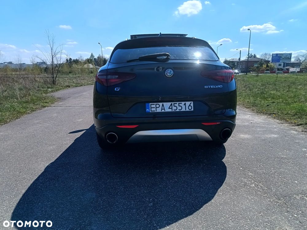 Alfa Romeo Stelvio 2.0 Turbo 16V AT8-Q4 Tributo Italiano - 28