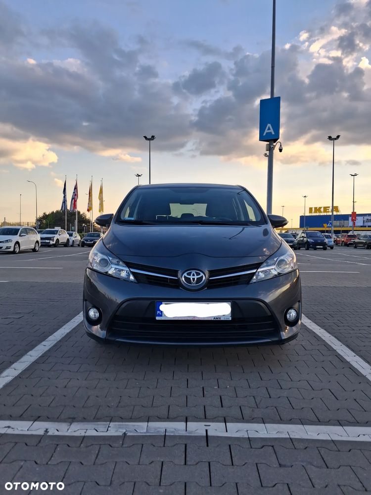 Toyota Verso - 3