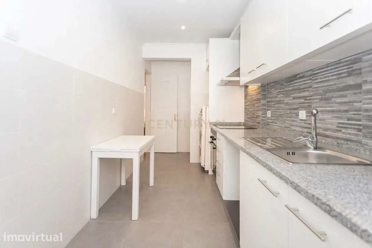 T2 Totalmente Remodelado, Queluz. - Grande imagem: 2/11