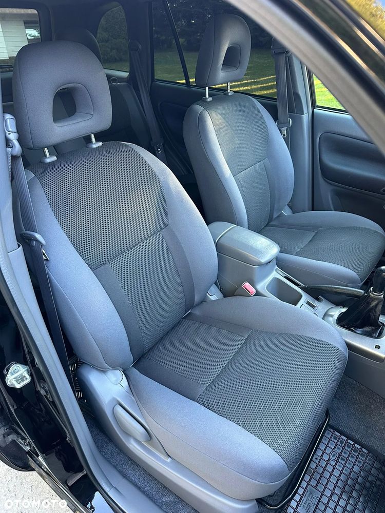 Toyota RAV4 4x4 - 28