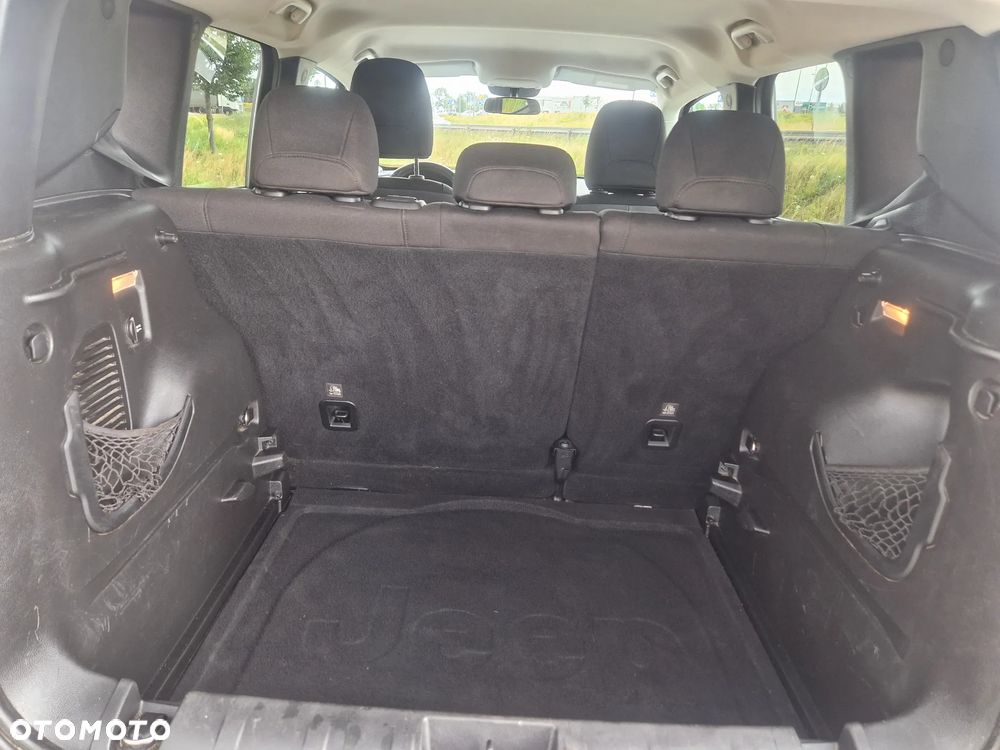 Jeep Renegade 1.6 E-torQ Night Eagle - 19