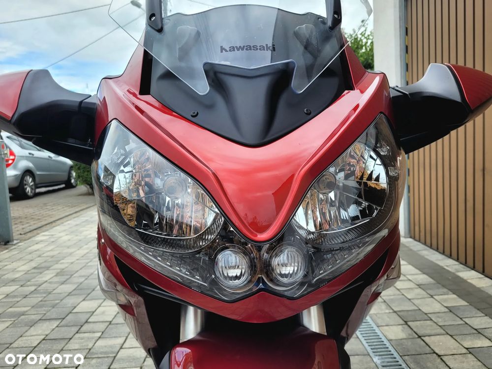 Kawasaki GTR - 8