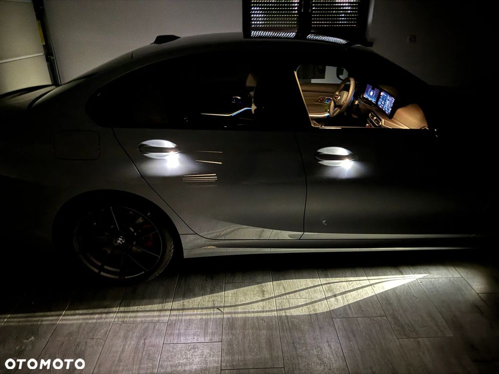BMW Seria 3 330i xDrive M Sport sport - 15