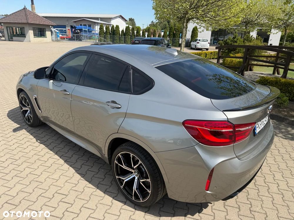 BMW X6M - 11