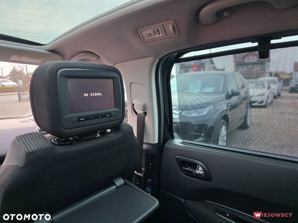 Peugeot 5008 - 23