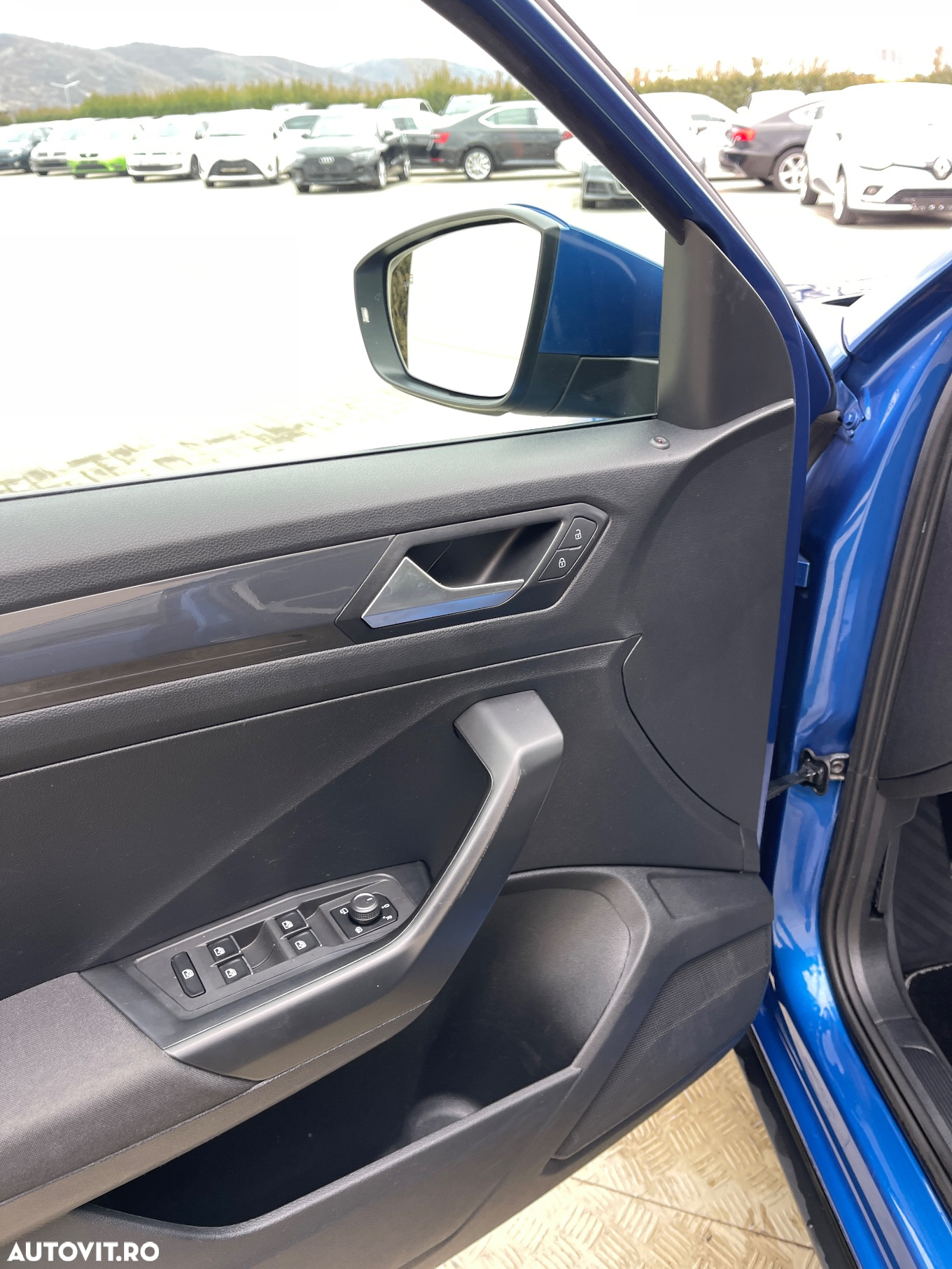 Volkswagen T-ROC 2.0 TDI DSG Sport - 30