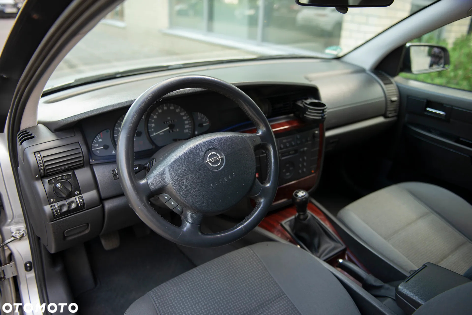 Opel Omega 2.2 Elegance - 17