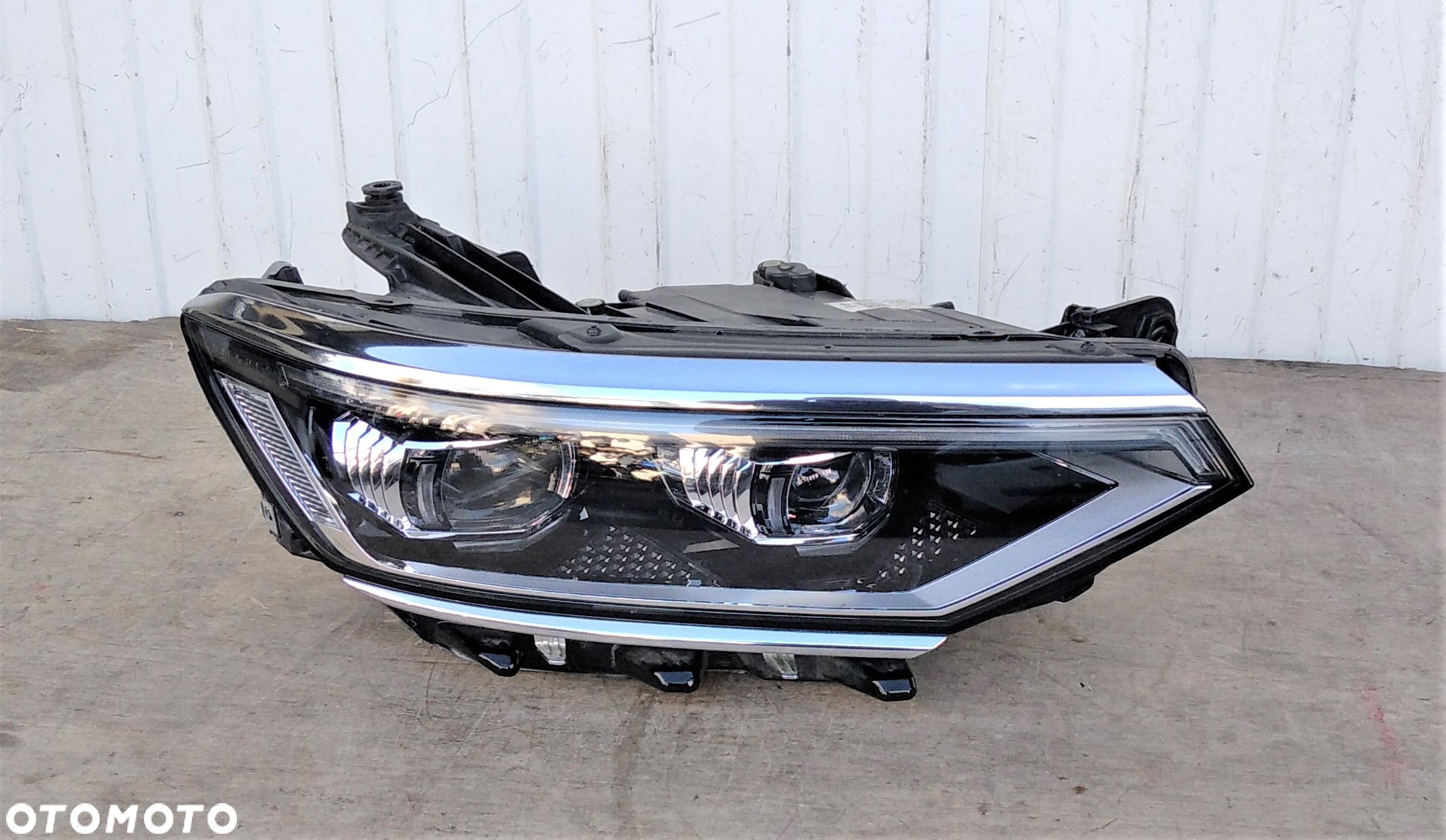 VW PASSAT 3G1 LIFT FULL LED MATRIX LAMPA PRAWA - 1