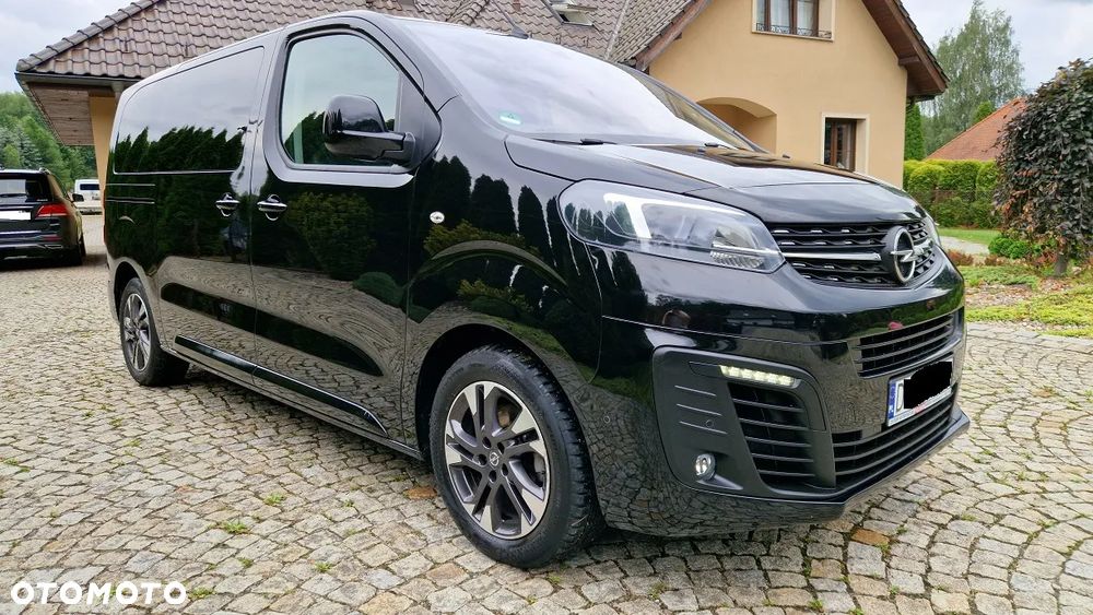 Opel Zafira 2.0 D M Innovation - 11
