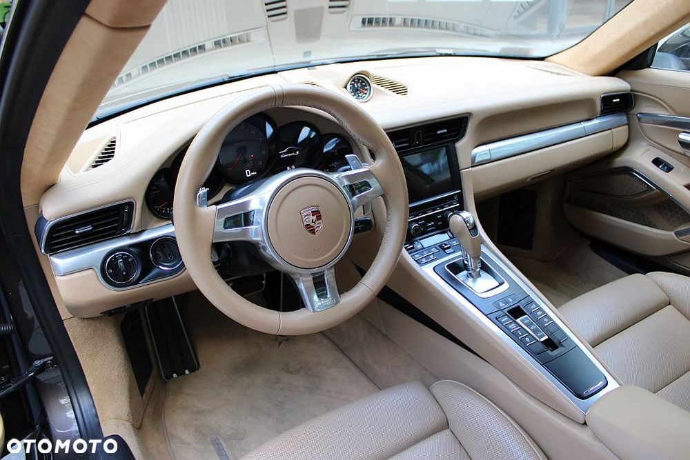Porsche 911 Carrera S PDK - 17