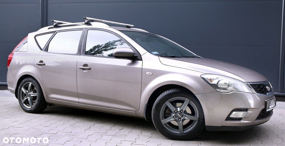 Kia Ceed - 3