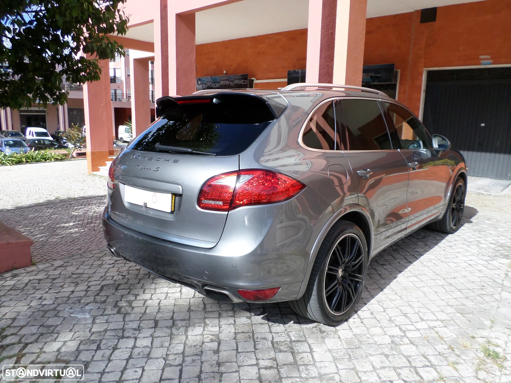 Porsche Cayenne S Hybrid - 3