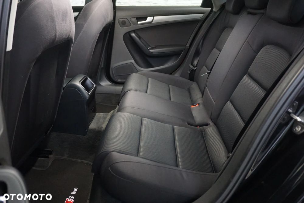 Audi A4 Avant 2.0 TDI DPF quattro S tronic S line Sportpaket - 33