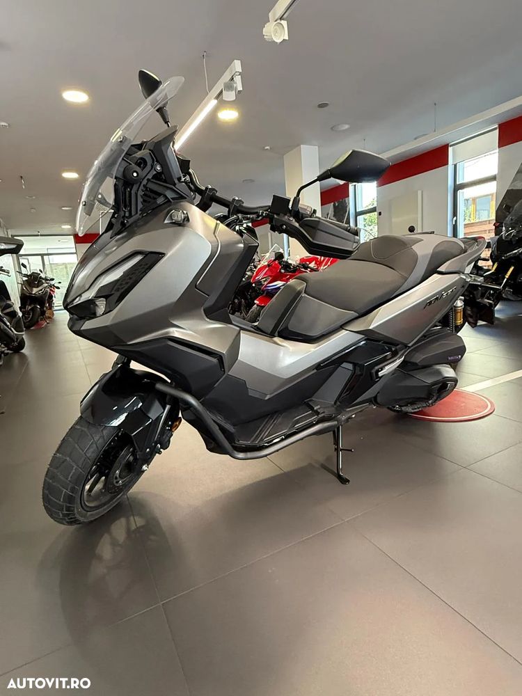 Honda ADV 350 - 1