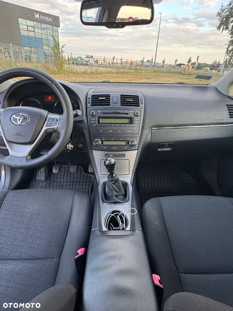 Toyota Avensis 2.0 D-4D Sol - 12