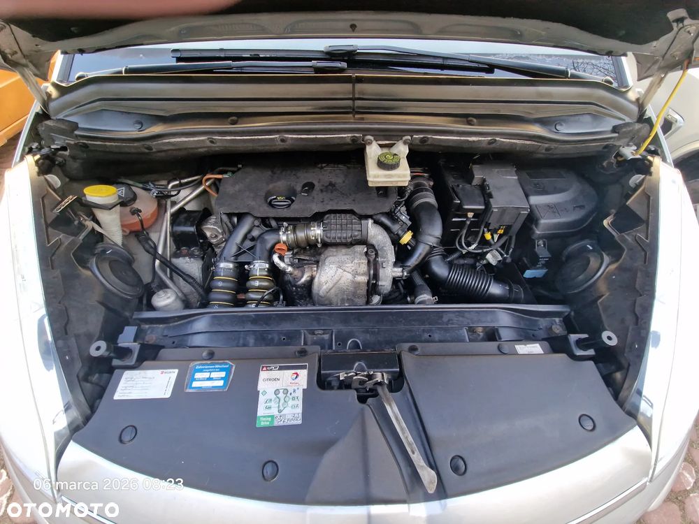 Citroën C4 Picasso 1.6 e-HDi FAP EGS6 Exclusive - 6