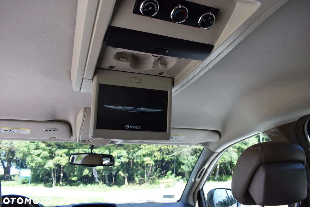 Chrysler Town & Country 3.6 Touring - 20