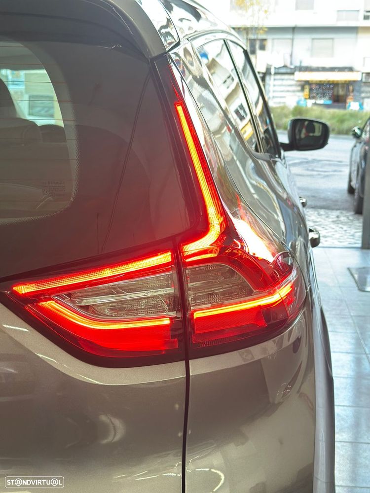 Renault Grand Scénic - 22