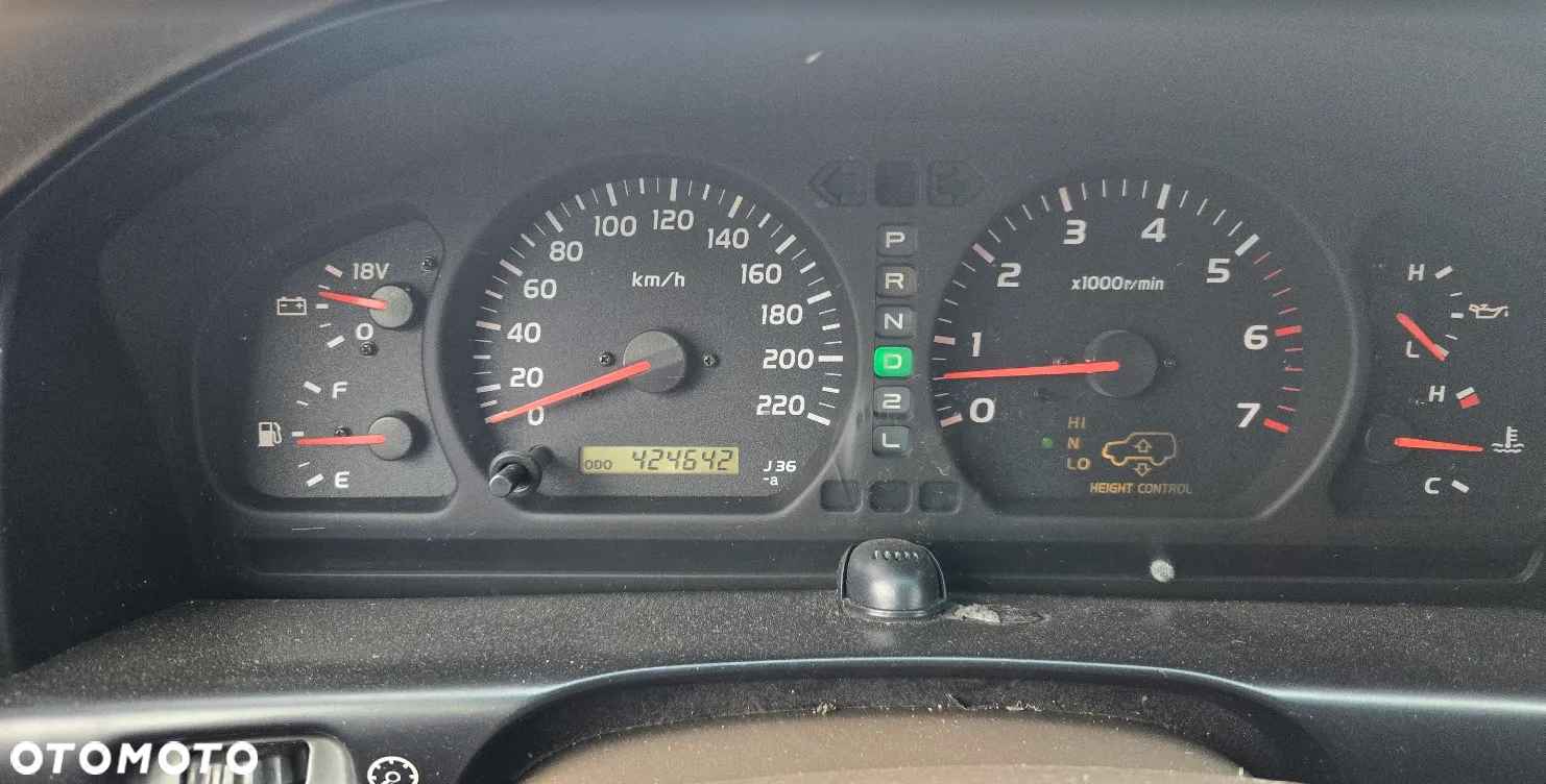 Toyota Land Cruiser 4.7 V8 - 18