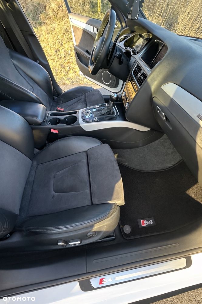 Audi S4 Limousine - 16