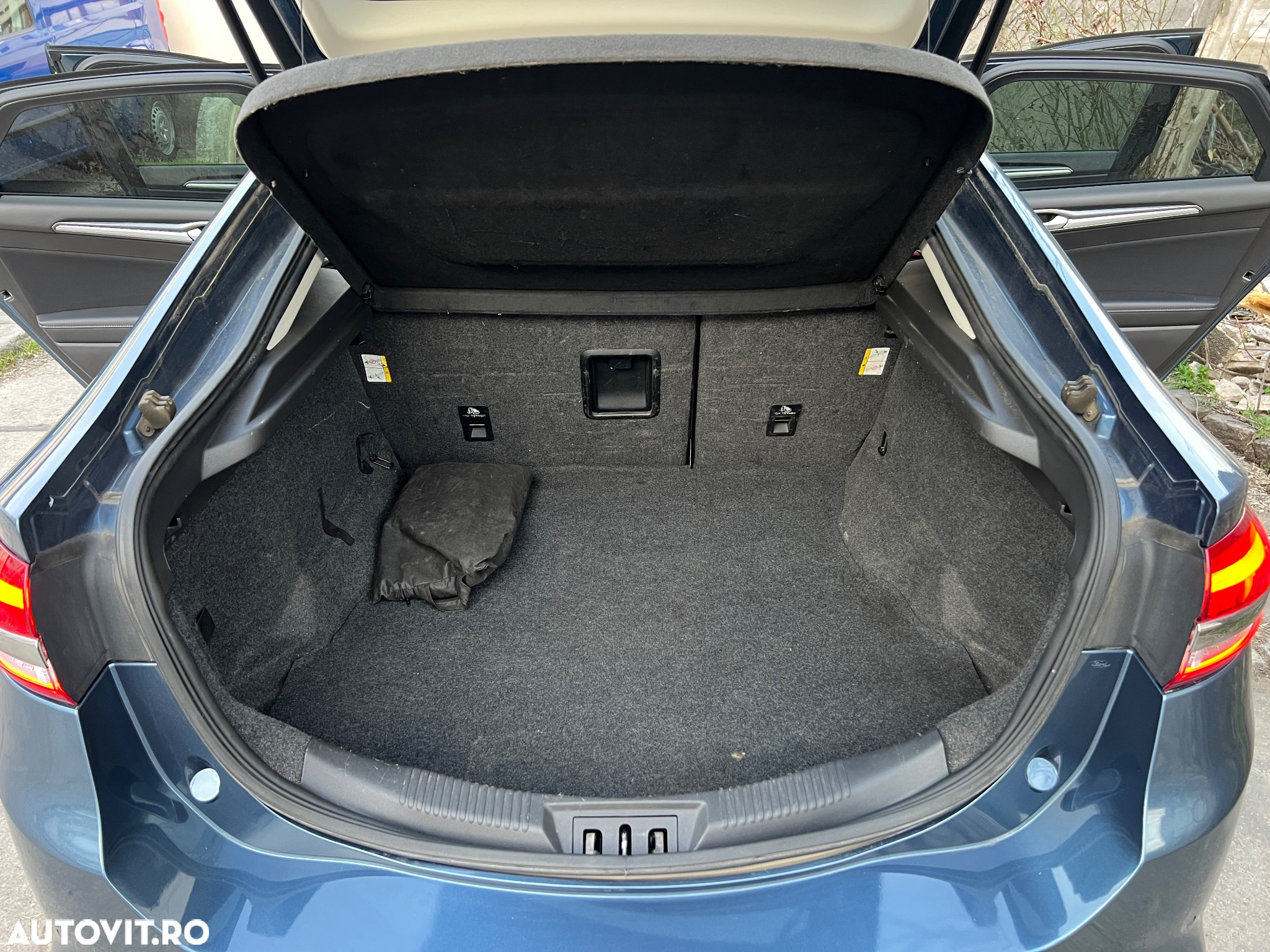 Ford Mondeo 2.0 TDCi Powershift Business - 13