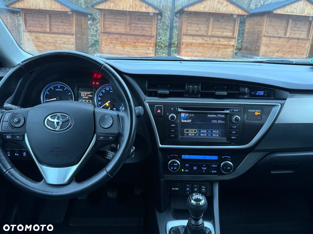 Toyota Auris 1.6 Premium Start - 15