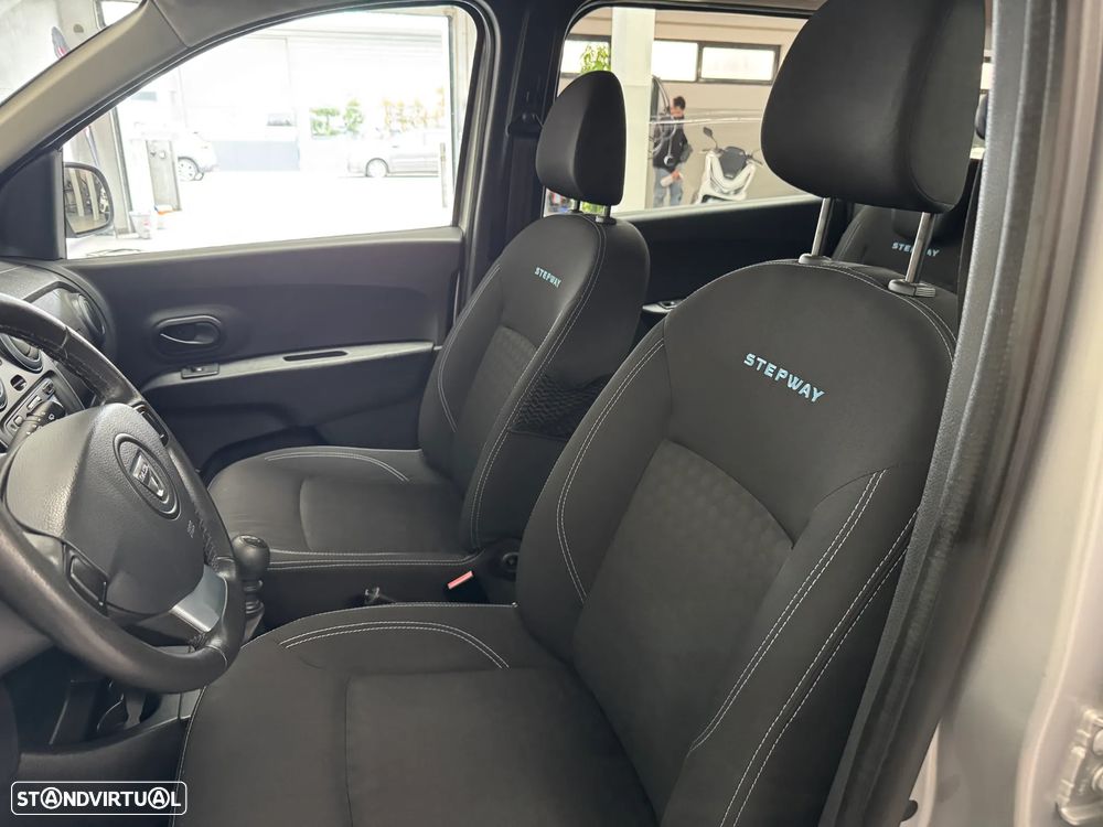 Dacia Lodgy dCi 110 Stepway - 11