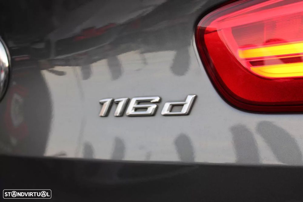 BMW 116 d Line Sport Shadow - 23