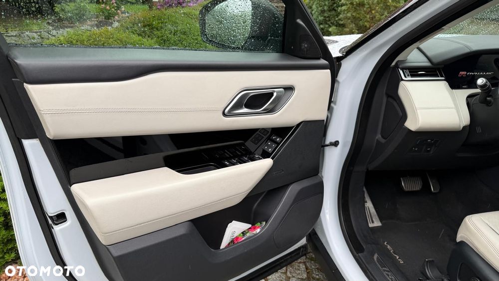 Land Rover Range Rover Velar 2.0 P250 R-Dynamic SE - 15